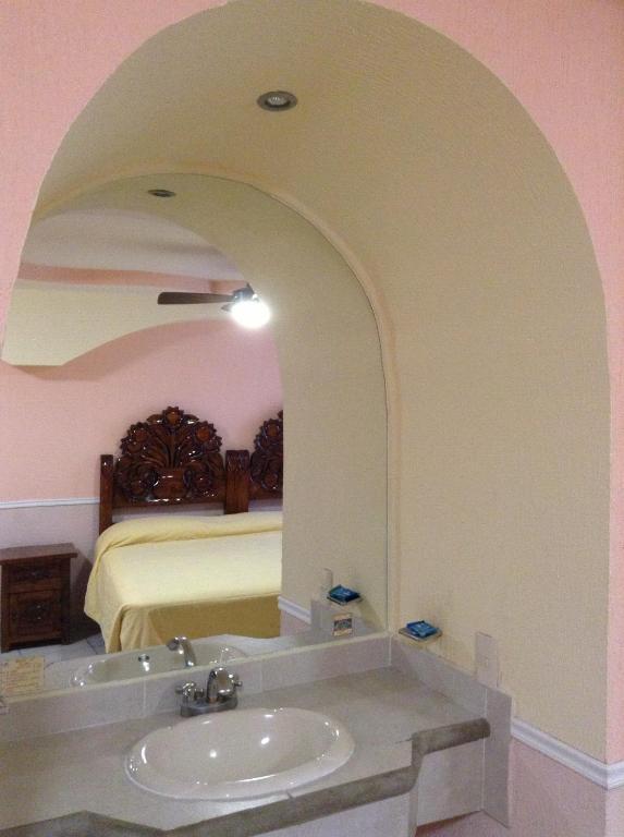 Hotel Casa Blanca Ixmiquilpan Bagian luar foto
